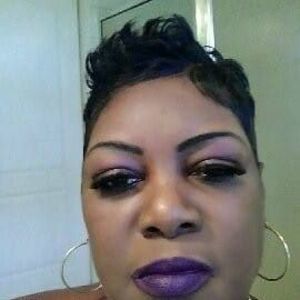 Meet your Posher, Gloria